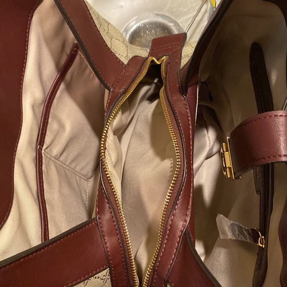 Purse - Picture 3 of 5